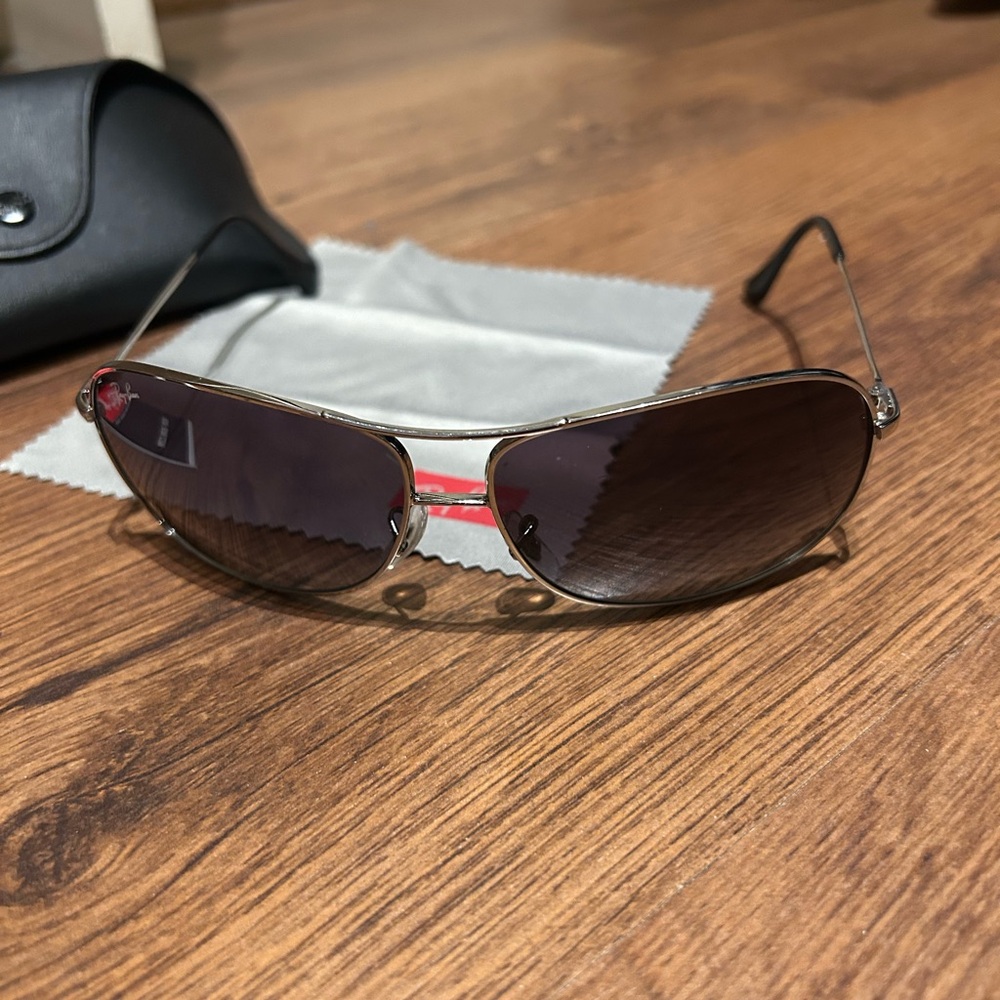 Ray-Ban Pilot 3267 sunglasses silver frames with gray gradient tinted lenses - Picture 3 of 16